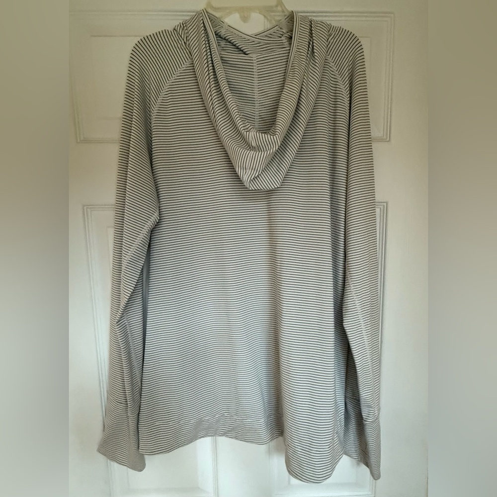 Like new! GAP Gray and White Relaxed Long Sleeve Hoodie - Picture 2 of 4